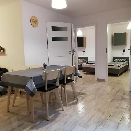 Orman Evi Nad Jeziorem Kamienica Krolewska