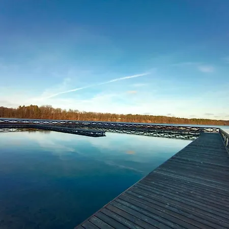 Nad Jeziorem 7 * Kamienica Krolewska